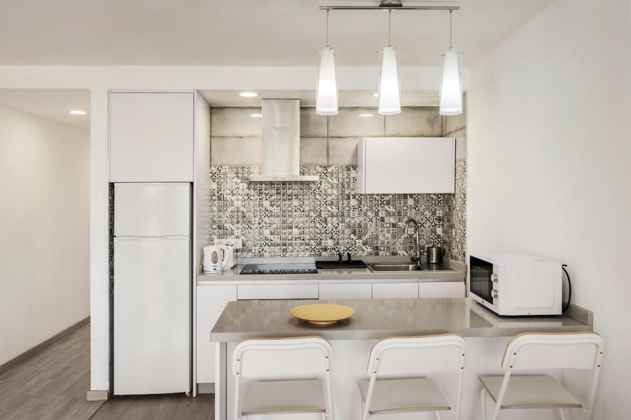 Conylanza Bastian Beach Apartment Коста Тегисе Екстериор снимка